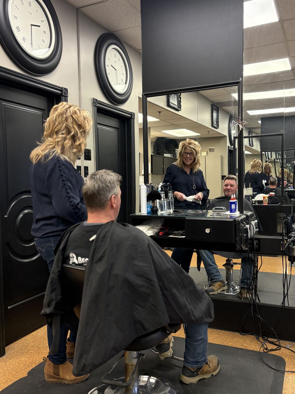 Dar's Barber Shop
